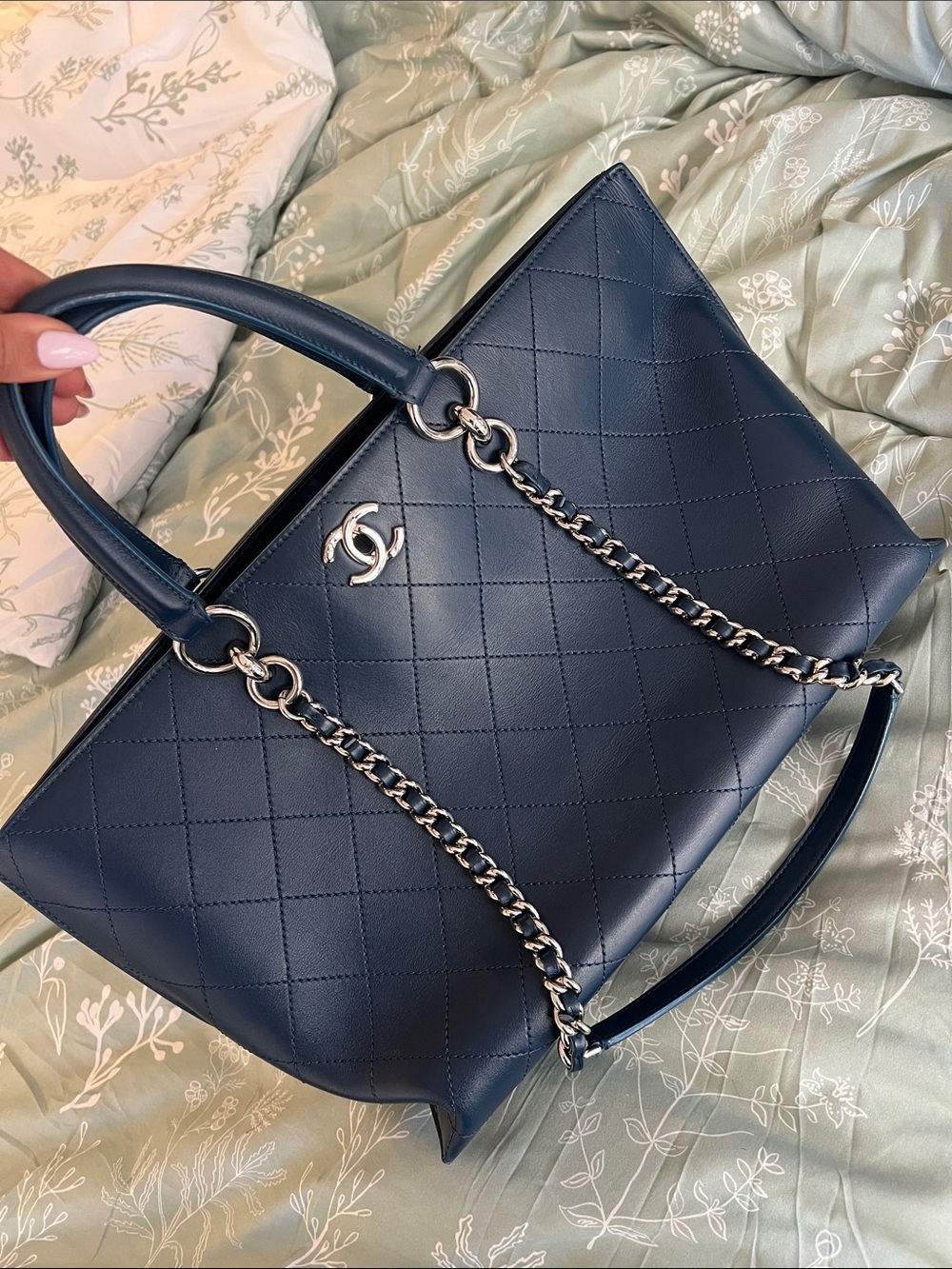 Authentic Chanel Bullskin Stitched Large Shopping Tote Bag Chain Strap